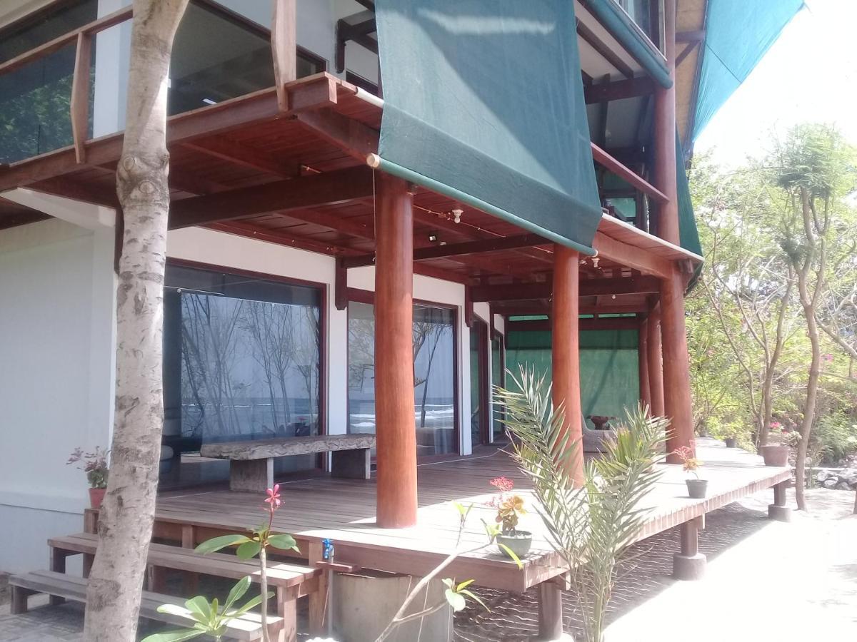 Hotel Castaway Surf Retreat 1 Sekongkang Exterior foto